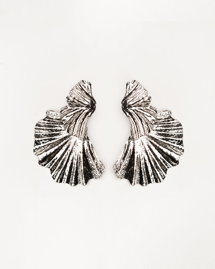 SHELL EARRING